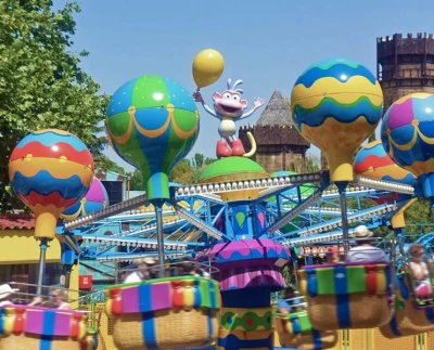 Parque de Atracciones Madrid - Enjoy thrilling rides, water attractions, and family fun at Parque de Atracciones Madrid. Explore roller coasters, Nickelodeon-Land, and exciting adventures for all ages in the heart of Madrid. Parque de Atracciones Madrid - Image 5 of 5