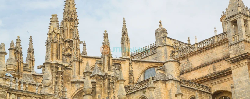 Seville Cathedral & La Giralda - Skip the lines and explore Seville Cathedral, climb the Giralda Tower for stunning views, and visit the beautiful Church of El Salvador with flexible access. Seville Cathedral & La Giralda - Image 3 of 5