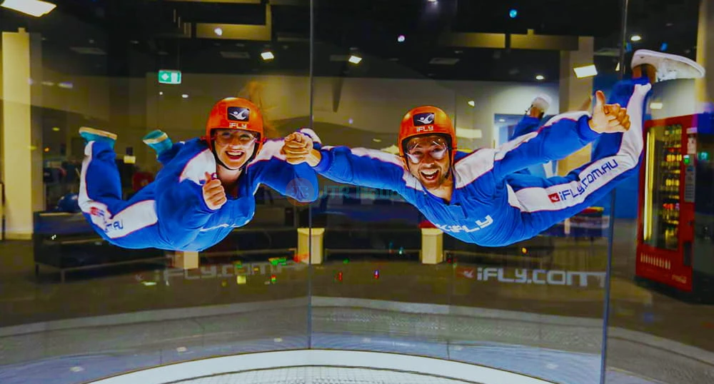 Gold Coast Hot Air Balloon and Indoor Skydiving Experience - Enjoy a scenic hot air balloon ride over the Gold Coast Hinterland, followed by a 5-star beachside breakfast and thrilling indoor skydiving at iFLY Surfers Paradise. Perfect for all ages. Gold Coast Hot Air Balloon and Indoor Skydiving Experience - Image 1 of 5
