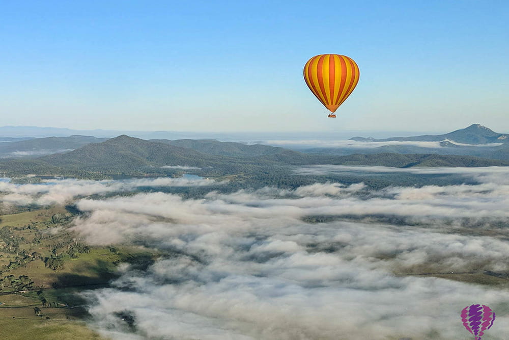 Paseo en Globo Aerostático y Experiencia de Paracaidismo en Interiores en Gold Coast - Imagen 2 de 5