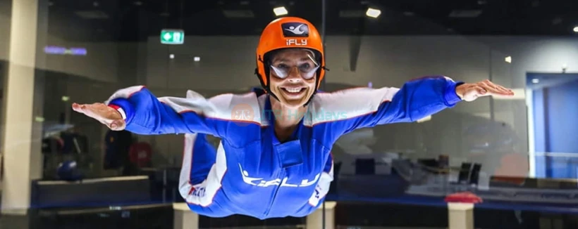 Gold Coast Hot Air Balloon and Indoor Skydiving Experience - Enjoy a scenic hot air balloon ride over the Gold Coast Hinterland, followed by a 5-star beachside breakfast and thrilling indoor skydiving at iFLY Surfers Paradise. Perfect for all ages. Gold Coast Hot Air Balloon and Indoor Skydiving Experience - Image 4 of 5