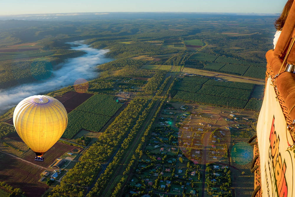 Experiencia de Globo Aerostático y Lancha Rápida en Cairns - Imagen 1 de 5