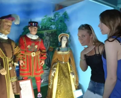 Gold Coast Wax Museum Tickets - Visit the Gold Coast Wax Museum and discover lifelike wax figures, historical exhibits, celebrity displays, and family-friendly attractions. Book your tickets today. Gold Coast Wax Museum Tickets - Image 5 of 5