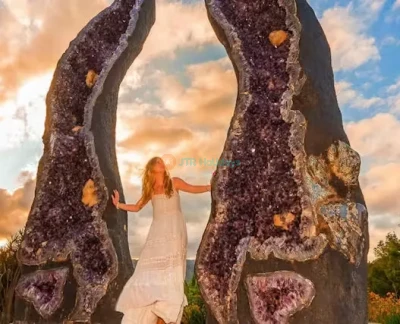 Byron Bay Crystal Castle & Shambhala Gardens Tickets - Book Byron Bay Crystal Castle & Shambhala Gardens Tickets with JTR Holidays. Explore stunning botanical gardens, giant natural crystals, meditation spaces, and scenic hinterland views near Byron Bay for a peaceful and memorable day out. Byron Bay Crystal Castle & Shambhala Gardens Tickets - Image 5 of 5