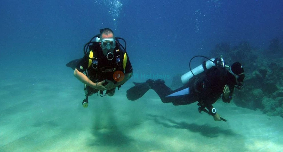 Discover Scuba Diving in Dibba Al Fujairah - Image 1 of 5
