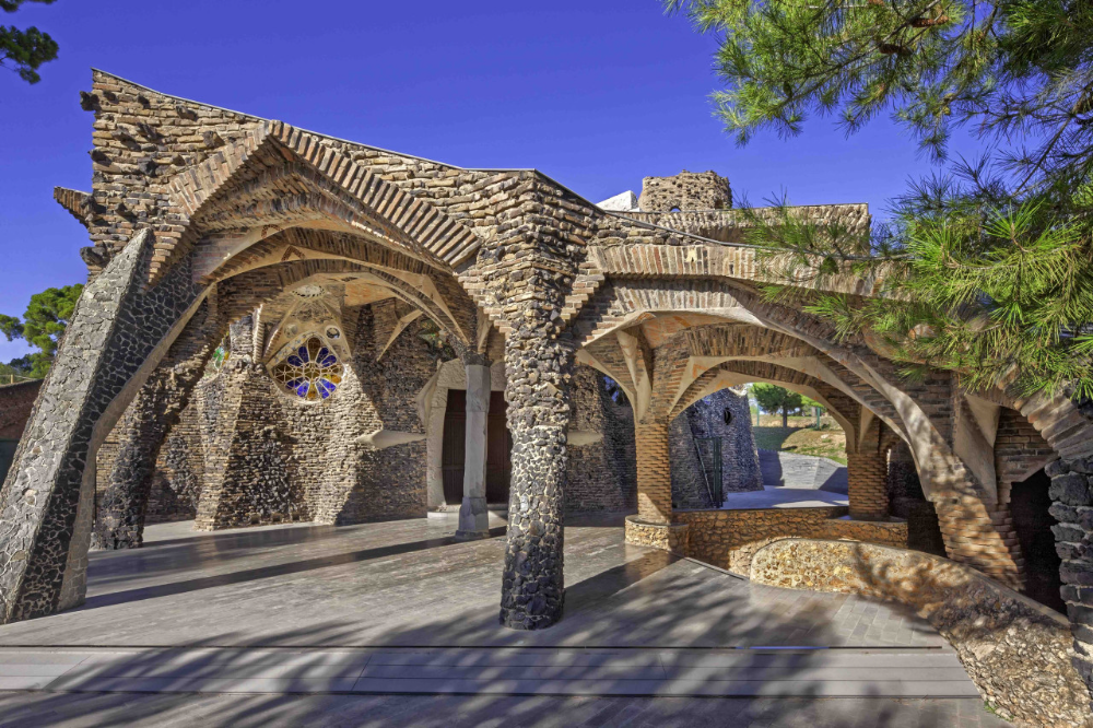 Проход JTR Барселона Мультиаттракцион Исследователь - Забронируйте Barcelona Explorer Pass с Джей Ти Ар Холидейс и наслаждайтесь гибким доступом к лучшим достопримечательностям Барселоны, музеям, экскурсиям с гидом и впечатлениям. Экономьте больше, исследуя город в своем собственном темпе с одним удобным цифровым пропуском на осмотр достопримечательностей. Проход JTR Барселона Мультиаттракцион Исследователь - Изображение 1 из 5