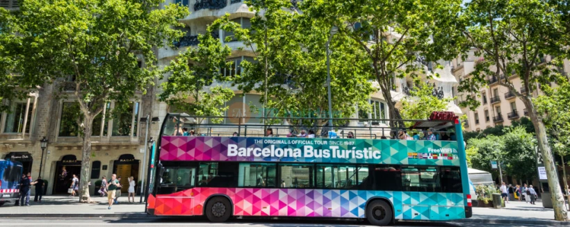 JTR Barcelona Multiattraction Explorer Pass - Book the Barcelona Explorer Pass with JTR Holidays and enjoy flexible access to Barcelona's top attractions, museums, guided tours, and experiences. Save more while exploring the city at your own pace with one convenient digital sightseeing pass. JTR Barcelona Multiattraction Explorer Pass - Image 4 of 5