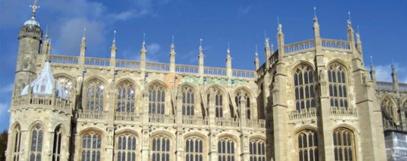London: Windsor Castle, Stonehenge & Roman Baths Day Trip - Book the Windsor Castle, Stonehenge & Roman Baths Tour from London with JTR Holidays. Visit three iconic English landmarks in one day with a professional guide, comfortable coach travel, and optional attraction entry tickets. London: Windsor Castle, Stonehenge & Roman Baths Day Trip - Image 4 of 5