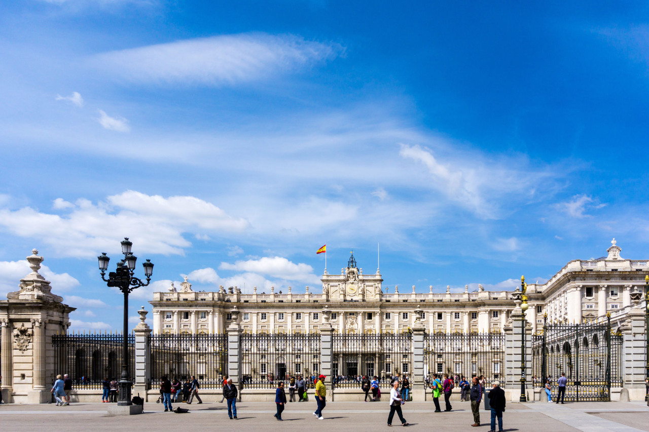Madrid Multiattraction Pass - Explore Madrid with the Madrid Multiattraction Explorer Pass. Visit the Prado, Royal Palace and Reina Sofia, enjoy flamenco and tapas, tours, museums and more. Madrid Multiattraction Pass - Image 2 of 5