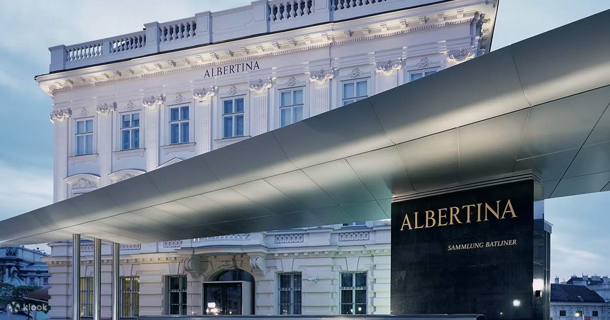 Vienna Flexi Multiattraction Explorer Pass - Explore Vienna with the Vienna Multiattraction Explorer Pass. Visit Schönbrunn Palace, Belvedere, Hofburg, museums, Danube Tower and more top attractions. Vienna Flexi Multiattraction Explorer Pass - Image 1 of 5