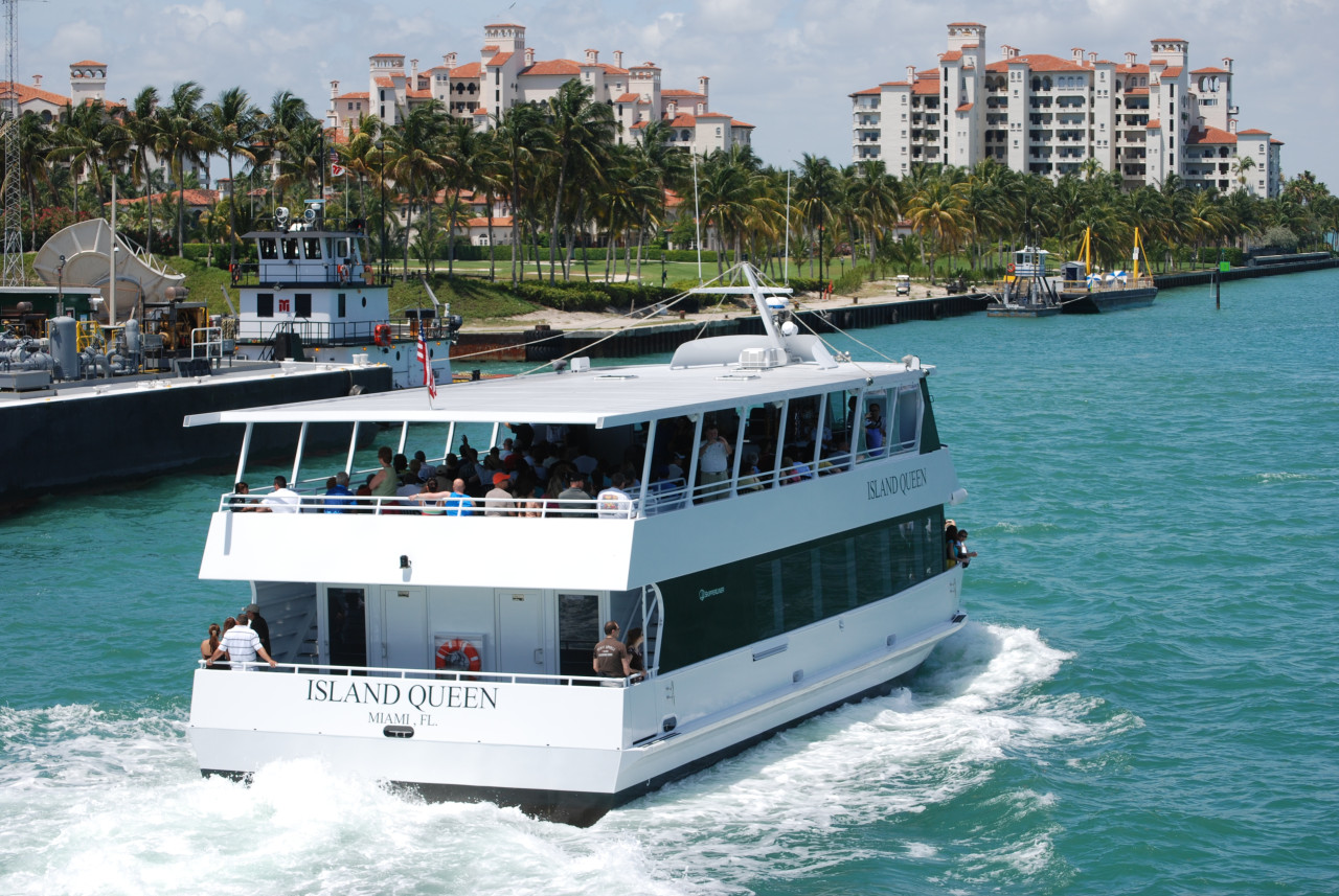 Miami Multiattraction Explorer Pass - Explore Miami with a Multiattraction Explorer Pass. Visit Zoo Miami, Everglades, South Beach, enjoy speedboat adventures, tours and more. Miami Multiattraction Explorer Pass - Image 1 of 5