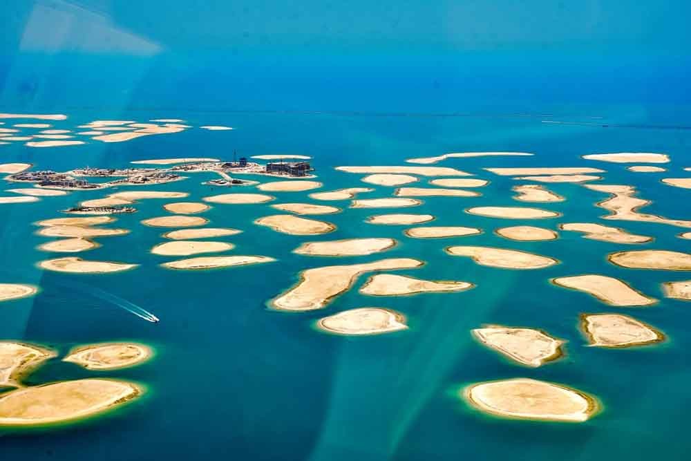 Vol en hélicoptère à Dubaï - Palm Jumeirah - Vol en hélicoptère à Dubaï, Faites le tour de Palm de Dubaï et découvrez certains des monuments les plus beaux de Dubaï, voyez Palm Jumeirah, Jumeirah ; l'Hôtel Atlantis, Palm Jumeirah... Vol en hélicoptère à Dubaï - Palm Jumeirah - Image 4 sur 5