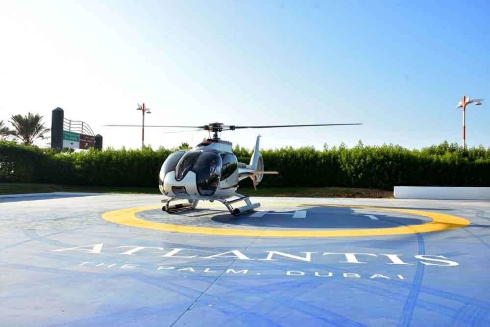 Paseo en helicóptero por Dubái - The Palm - Paseo en helicóptero por Dubái, toma el tour de The Palm en Dubái y contempla algunos de los monumentos más hermosos de Dubái, ve The Palm, Jumeirah; Atlantis, The Palm... Paseo en helicóptero por Dubái - The Palm - Imagen 5 de 5