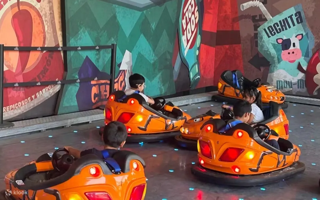 Aztlan Feria de Chapultepec Ticket - Book your Aztlan Feria de Chapultepec Ticket and enjoy exciting rides, family entertainment, and a fun-filled day at Aztlan Parque Urbano in Mexico City. Aztlan Feria de Chapultepec Ticket - Image 1 of 5