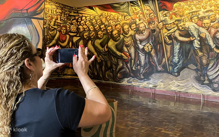 Chapultepec Castle Ticket - Book your Chapultepec Castle Ticket and explore Mexico City’s National Museum of History, historic rooms, art collections, and iconic castle in Chapultepec Forest. Chapultepec Castle Ticket - Image 3 of 5