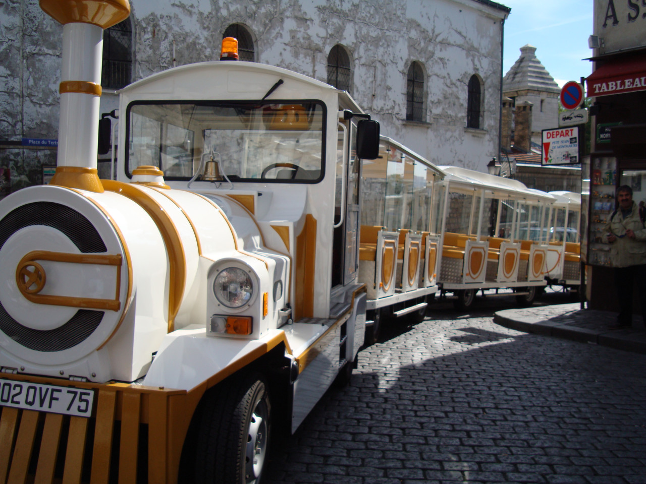 The Paris Pass Plus - Explore Paris with The Paris Pass Plus and visit the Louvre, Versailles, Arc de Triomphe, Eiffel Tower, Musée d'Orsay, and more iconic attractions. The Paris Pass Plus - Image 5 of 5