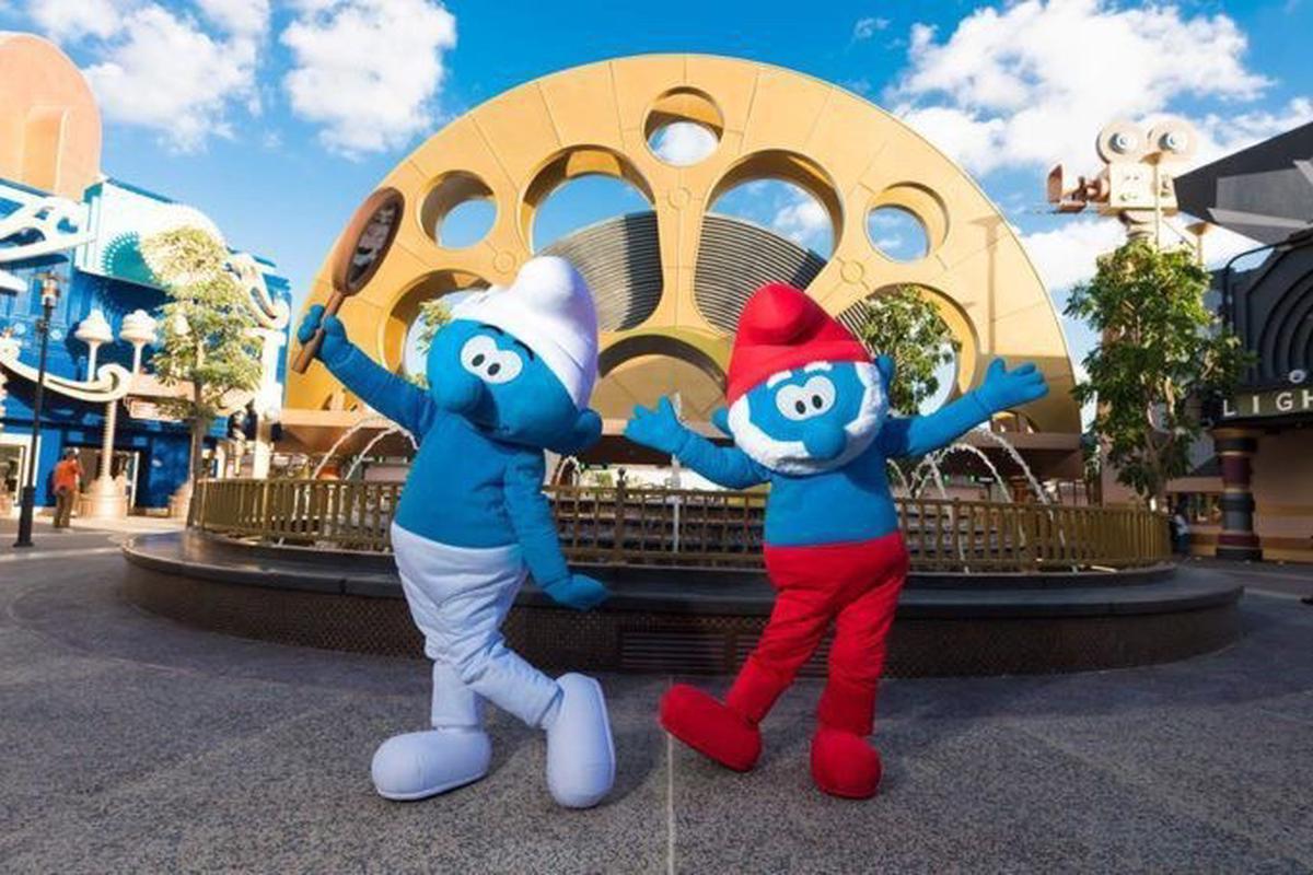 Dubai Parks & Resorts – Billet 1 jour, 2 parcs - Parcs et Resorts de Dubaï est la première destination de complexe intégré à Dubaï. Les Parcs et Resorts de Dubaï abritent trois parcs à thème de classe mondiale : Legoland, Motiongate, Bollywood et le parc aquatique Legoland, ainsi que Riverland Dubaï, la grande place d'entrée, et une station familiale à thème polynésien. Dubai Parks & Resorts – Billet 1 jour, 2 parcs - Image 5 sur 5