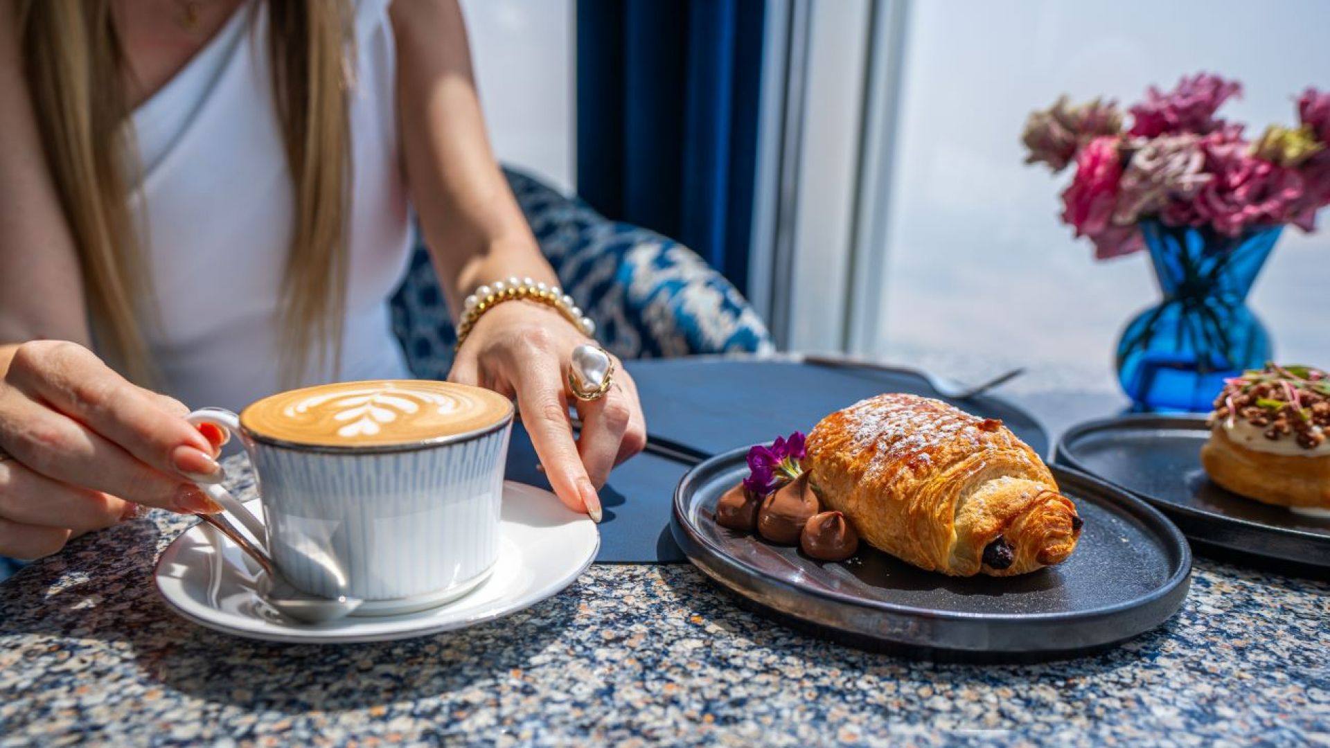 Atmosphere Burj Khalifa 3-Course Breakfast - Enjoy a three-course breakfast with fresh juices and coffee on the 122nd floor of Burj Khalifa, with stunning panoramic views of Dubai. Atmosphere Burj Khalifa 3-Course Breakfast - Image 1 of 5