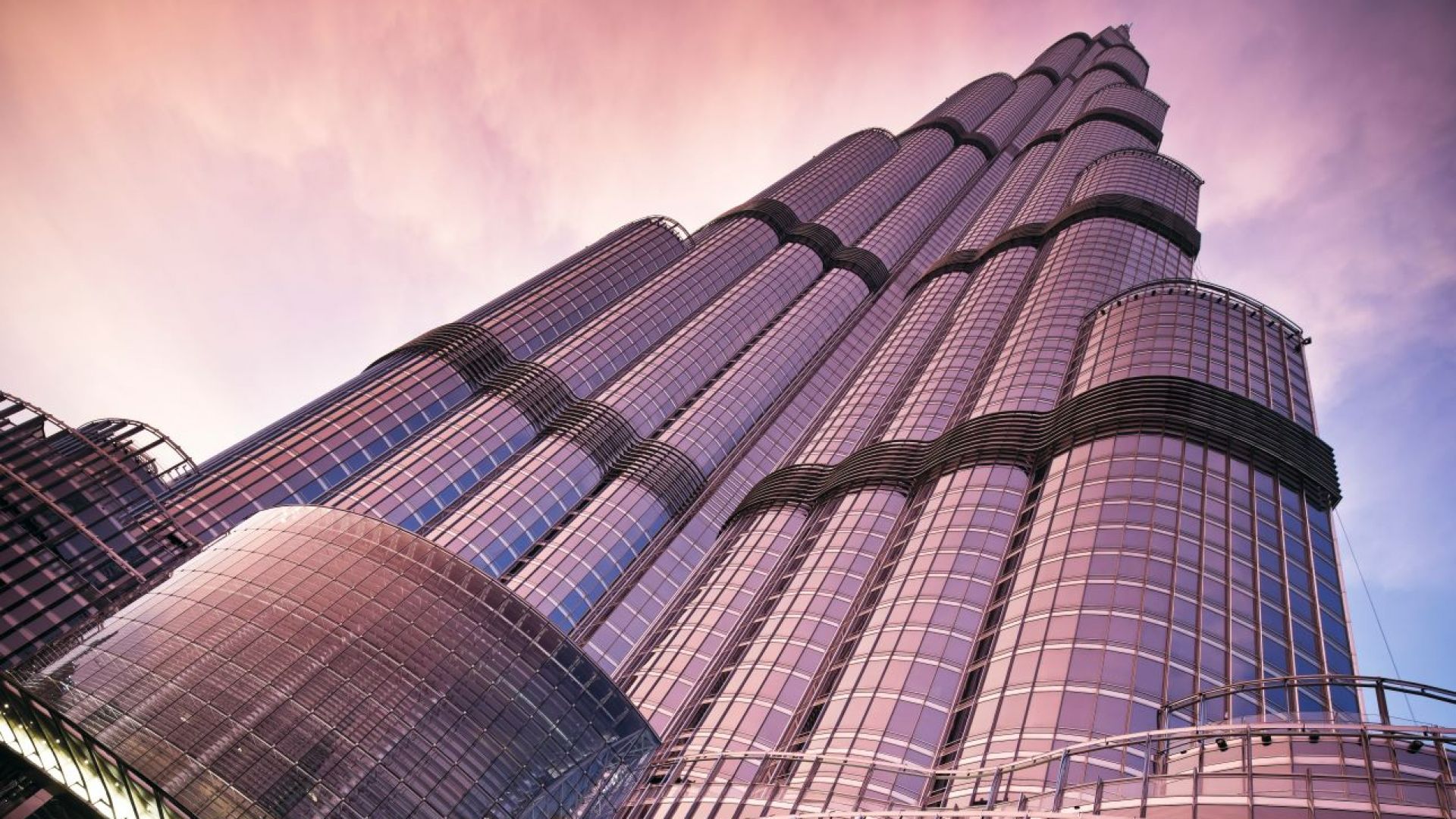Atmosphere Burj Khalifa 3-Course Breakfast - Enjoy a three-course breakfast with fresh juices and coffee on the 122nd floor of Burj Khalifa, with stunning panoramic views of Dubai. Atmosphere Burj Khalifa 3-Course Breakfast - Image 3 of 5