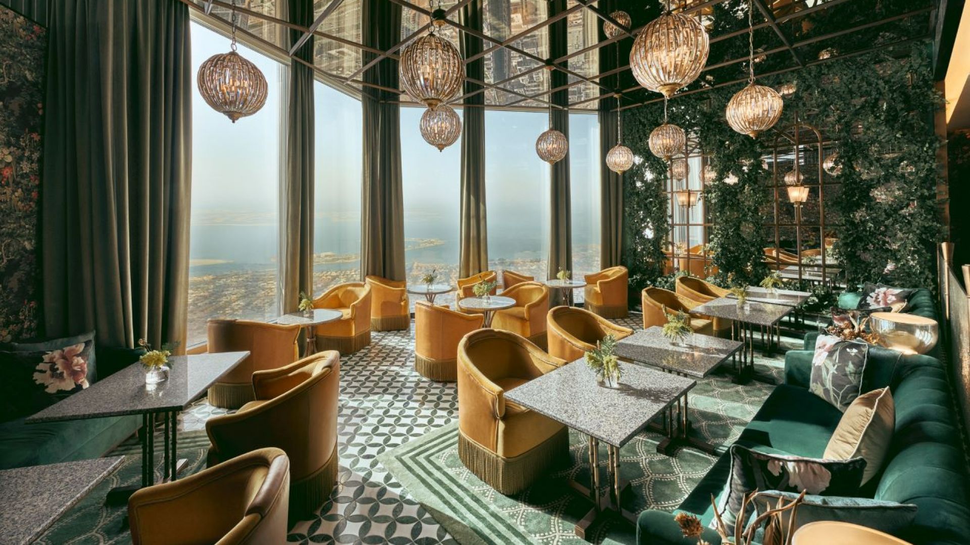 Atmosphere Burj Khalifa 3-Course Breakfast - Enjoy a three-course breakfast with fresh juices and coffee on the 122nd floor of Burj Khalifa, with stunning panoramic views of Dubai. Atmosphere Burj Khalifa 3-Course Breakfast - Image 4 of 5