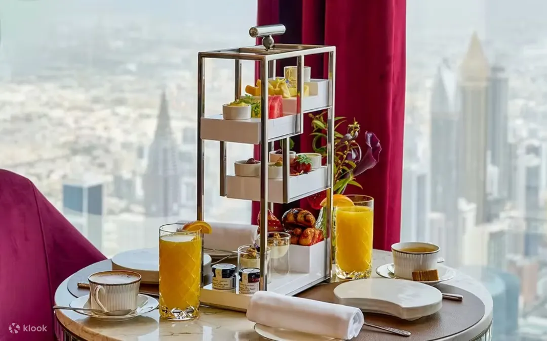 Atmosphere Burj Khalifa 3-Course Breakfast - Enjoy a three-course breakfast with fresh juices and coffee on the 122nd floor of Burj Khalifa, with stunning panoramic views of Dubai. Atmosphere Burj Khalifa 3-Course Breakfast - Image 5 of 5