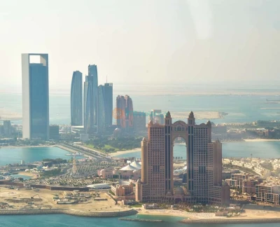 Helicopter Tour Abu Dhabi - Image 2 of 5