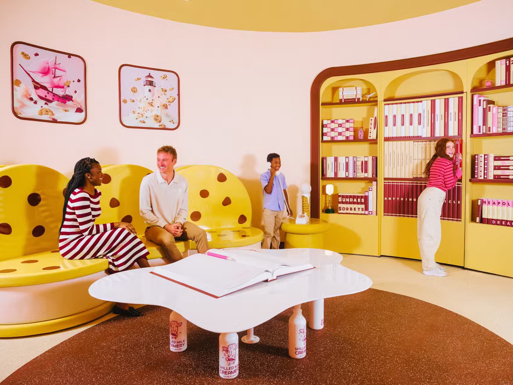 Museum of Ice Cream Boston - Esplora 14 stanze a tema e gusta gelati illimitati nel Distretto Seaport di Boston. Divertente per famiglie e accessibile a tutte le età. Museum of Ice Cream Boston - Immagine 1 di 5