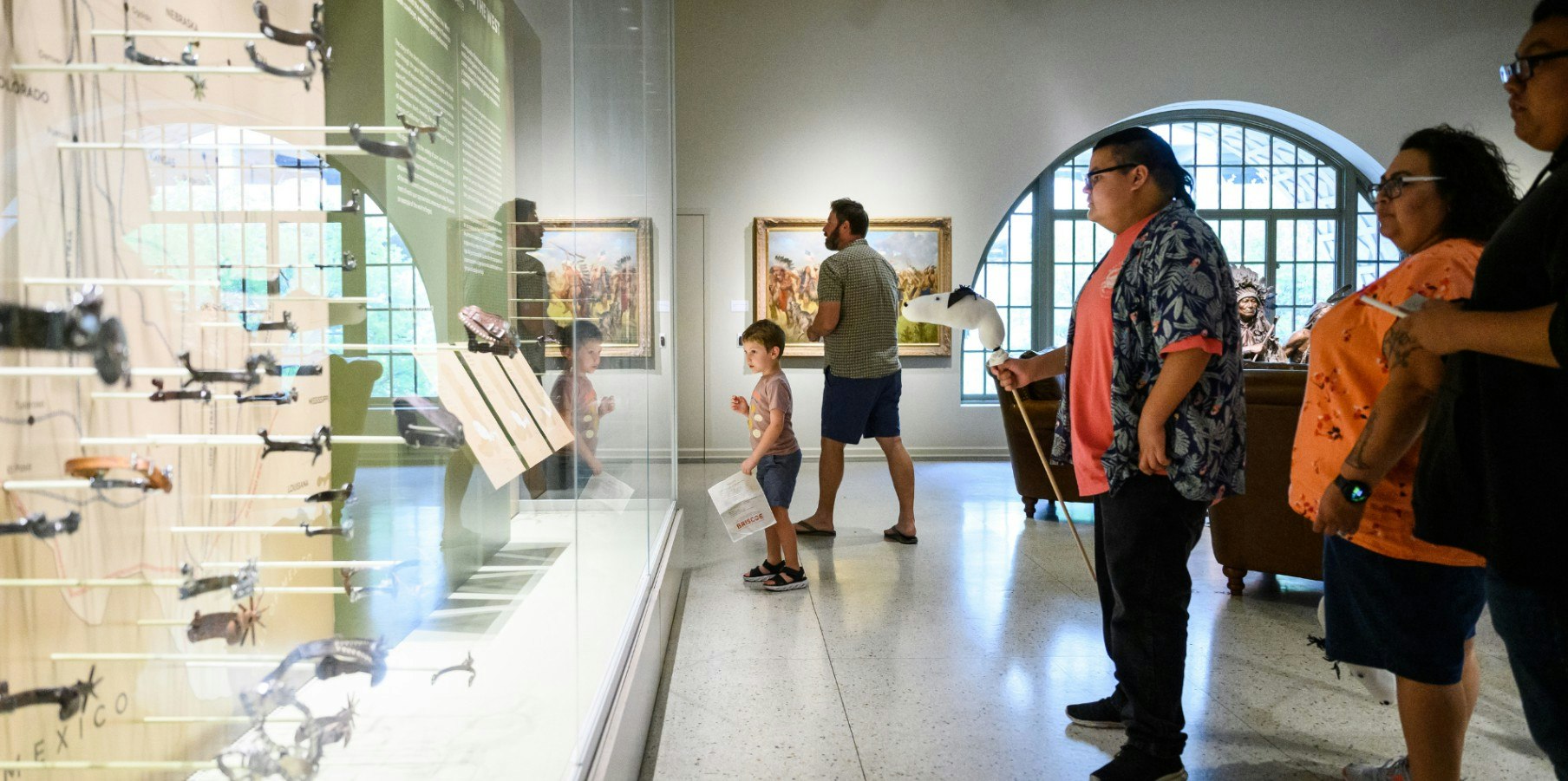 Biglietto d'ingresso al Briscoe Western Art Museum - Esplora il West americano attraverso reperti e opere d'arte al Briscoe Western Art Museum sul River Walk di San Antonio. Accessibile in sedia a rotelle. Biglietto d'ingresso al Briscoe Western Art Museum - Immagine 3 di 4