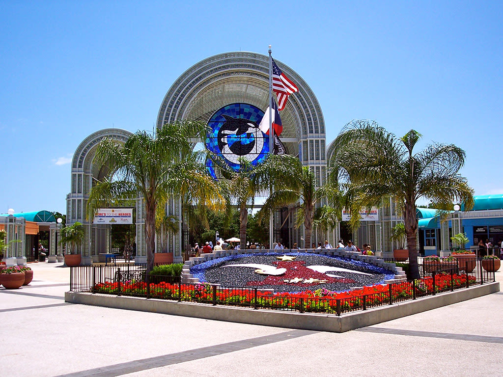Билет в SeaWorld San Antonio - Исследуйте SeaWorld San Antonio с доступом к аттракционам, более чем 30 шоу, животным и аквапарком для полноценного дня морских приключений. Билет в SeaWorld San Antonio - Изображение 3 из 5