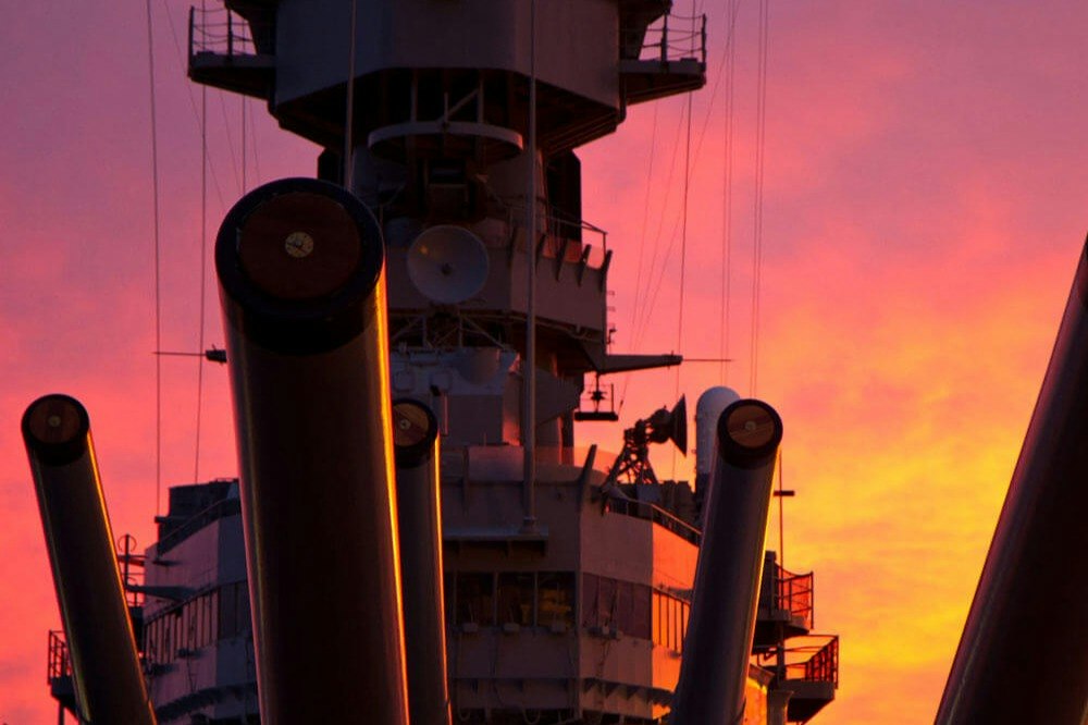 Passaporto per Pearl Harbor - Visita i siti chiave di Pearl Harbor, inclusi l'Arizona Memorial, la Battleship Missouri e i musei con audio e visite guidate incluse. Passaporto per Pearl Harbor - Immagine 2 di 5