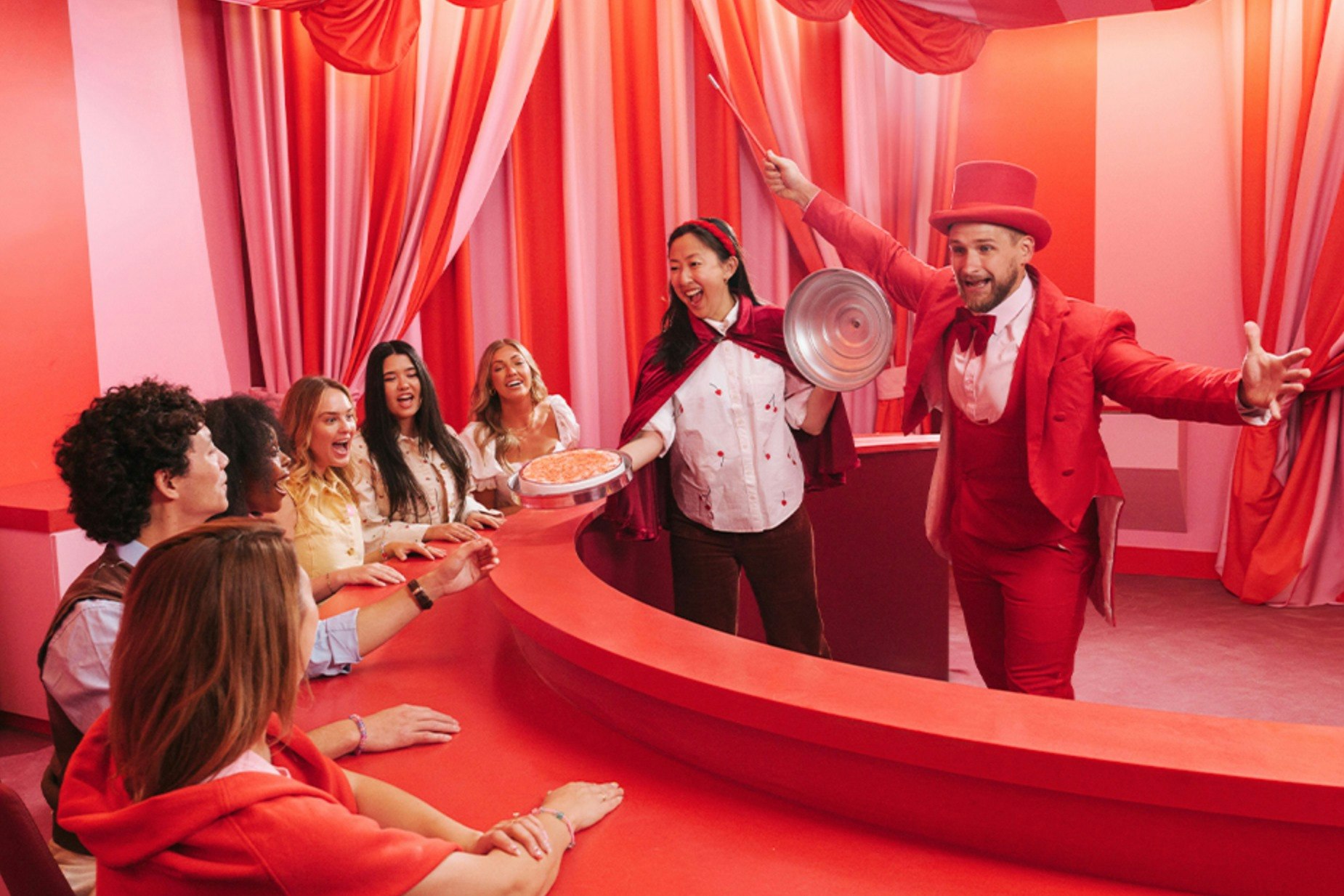 MUSEUM OF ICE CREAM - Verken meer dan 17 ijsroomthema-kamers, glijbanen en het grootste Sprinkle Pool ter wereld in Las Vegas. Geniet van onbeperkte bolletjes en speelse activiteiten. MUSEUM OF ICE CREAM - Afbeelding 1 van 5
