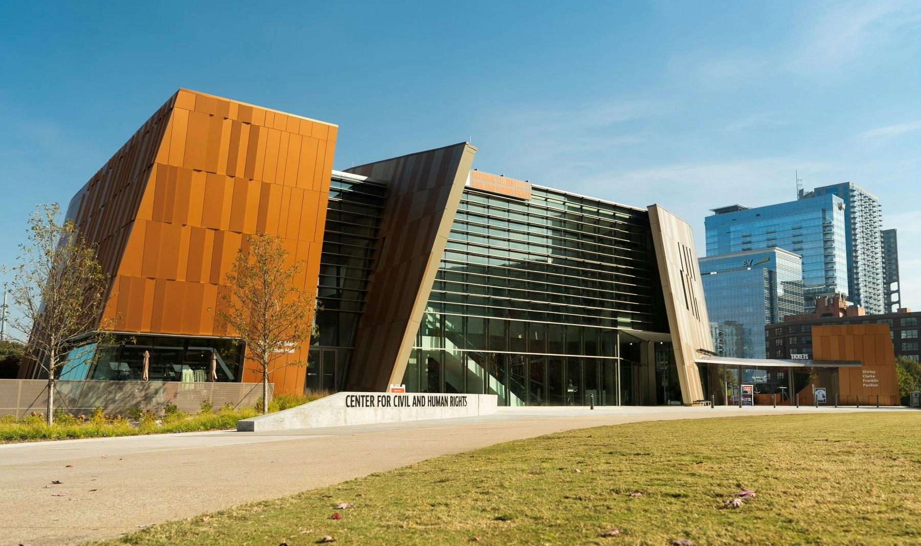 Nationaal Centrum voor Burger- en Mensenrechten - Ontdek tentoonstellingen en verhalen over de geschiedenis van burger- en mensenrechten in het National Center for Civil and Human Rights in Atlanta. Nationaal Centrum voor Burger- en Mensenrechten - Afbeelding 1 van 5