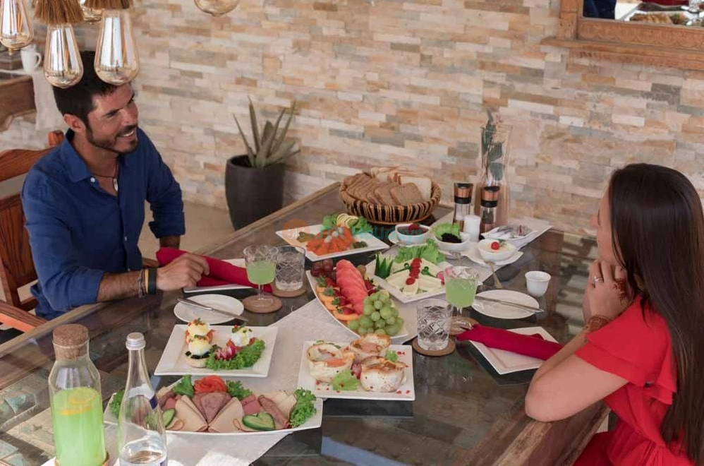 Private Hot Air Balloon Ride Dubai - Exclusive Sunrise Balloon Flight - JTR Holidays - Image 6 of 9