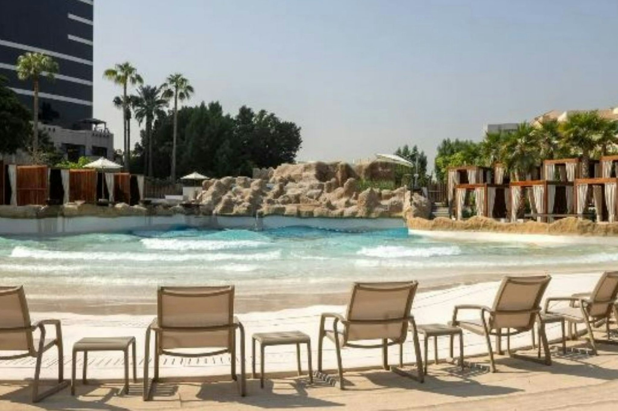 Grand Hyatt Dubai Waterpark Dagpas - Geniet van 16 attracties, waaronder de eerste FlowRider® van het Midden-Oosten in Grand Hyatt Dubai Waterpark. Fun zones en zwembaden voor gezinnen en liefhebbers van sensatie wachten op u. Grand Hyatt Dubai Waterpark Dagpas - Afbeelding 5 van 5