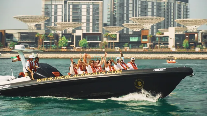 De Zwarte Boten: 60 Minuten Atlantis Tour
