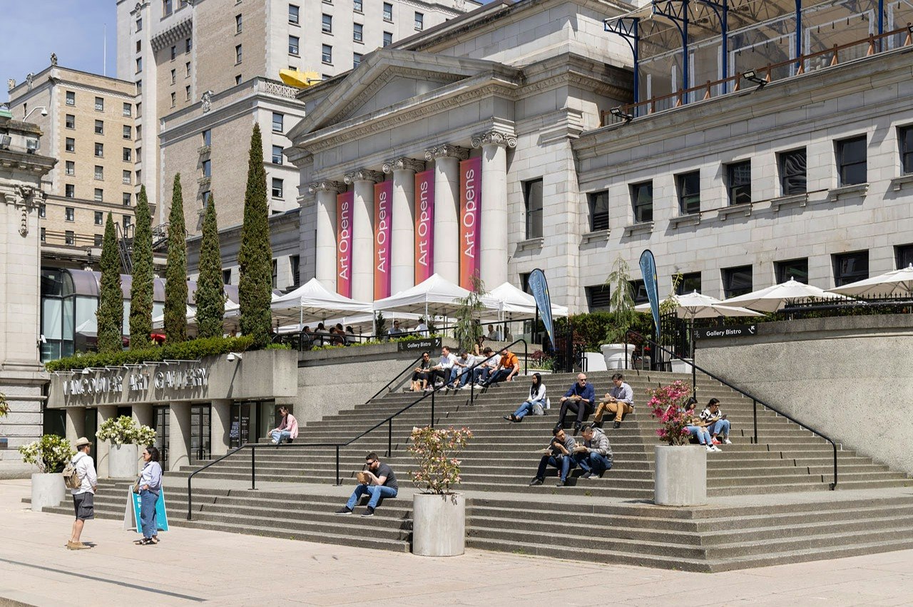 Vancouver Art Gallery - Gain entry to the Vancouver Art Gallery and enjoy diverse historical and contemporary art displays, plus the rooftop patio and Gallery Store. Vancouver Art Gallery - Afbeelding 2 van 5