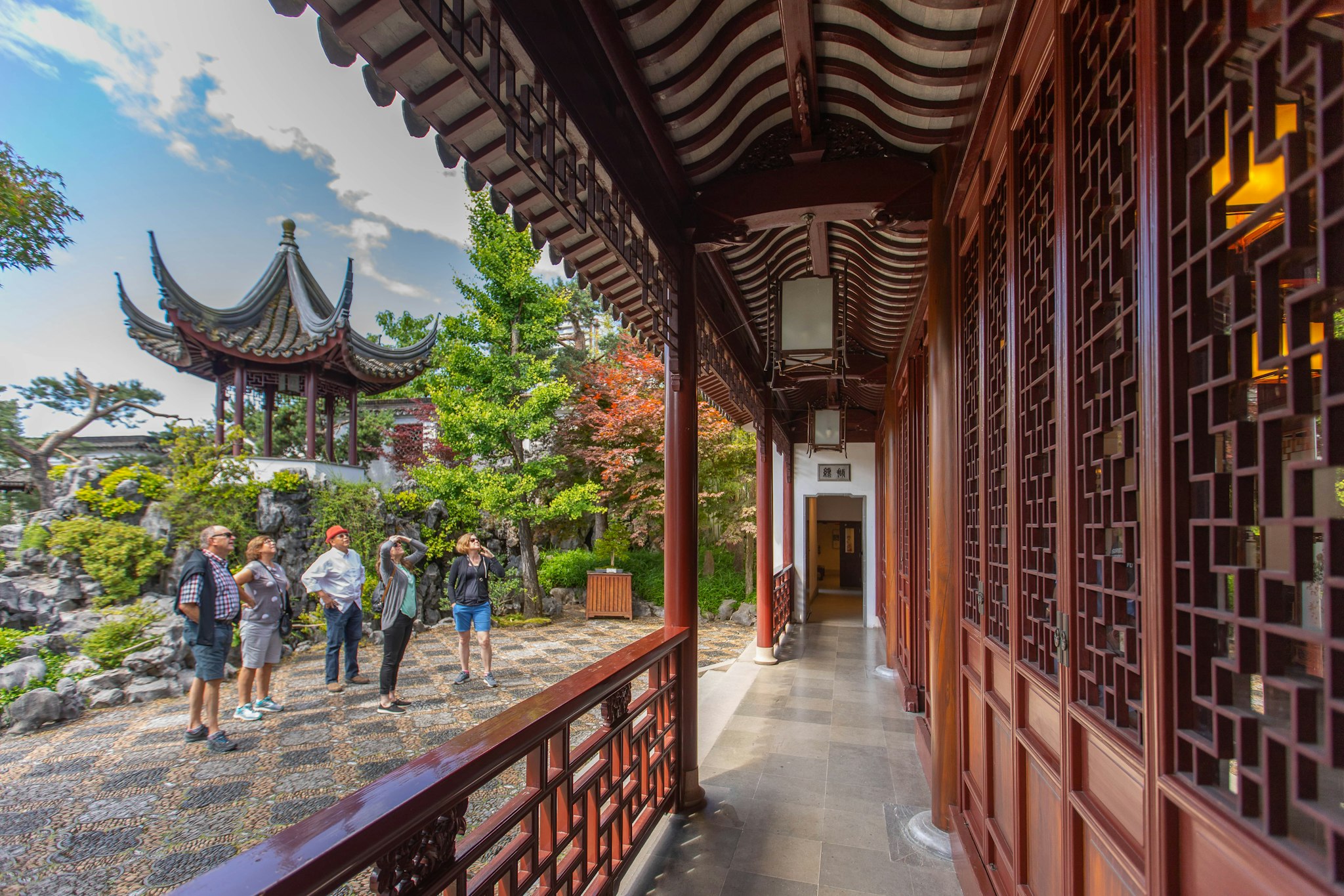 Dr. Sun Yat-Sen Klassieke Chinese Tuin - Verken deze authentieke tuin uit de Ming-dynastie met pagodes, koi-vijvers, bonsaibomen en geniet van gratis jasmijnthee tijdens uw bezoek. Dr. Sun Yat-Sen Klassieke Chinese Tuin - Afbeelding 4 van 5