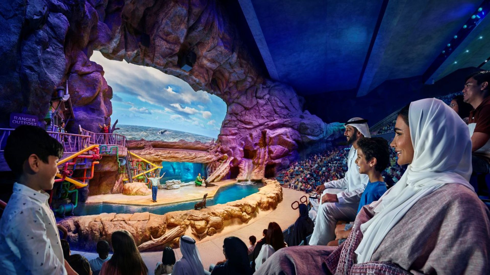 Abu Dhabi City Tour and SeaWorld Ticket - Image 4 of 5