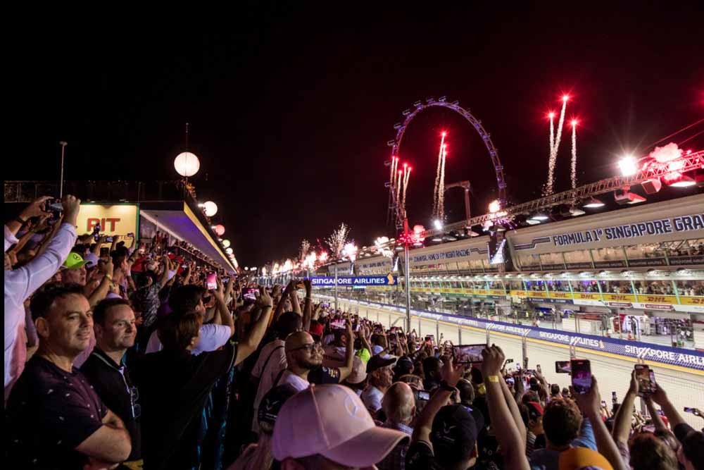 Formula 1 Singapore Airlines Singapore Grand Prix 2025 - Experience the heart-pounding excitement of Formula 1 Singapore Airlines Singapore Grand Prix 2023. Get ready for high-speed racing, electrifying entertainment, and the iconic Marina Bay Street Circuit backdrop. Book your tickets now Formula 1 Singapore Airlines Singapore Grand Prix 2025 - Image 3 of 5