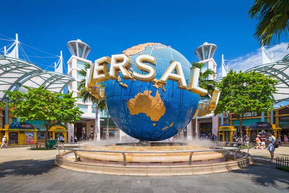 Universal Studios Singapore - The only Hollywood movie theme park in South East Asia is located in the heart of Sentosa Island. Universal Studios Singapore has 7 theme zones with 28 thrilling rides for everyone. Get ready for an adrenaline rush on crazy rides Battlestar Galactica Man vs. Cylon, Transformers ride, Accelerator, and more. Universal Studios Singapore - Image 5 of 5