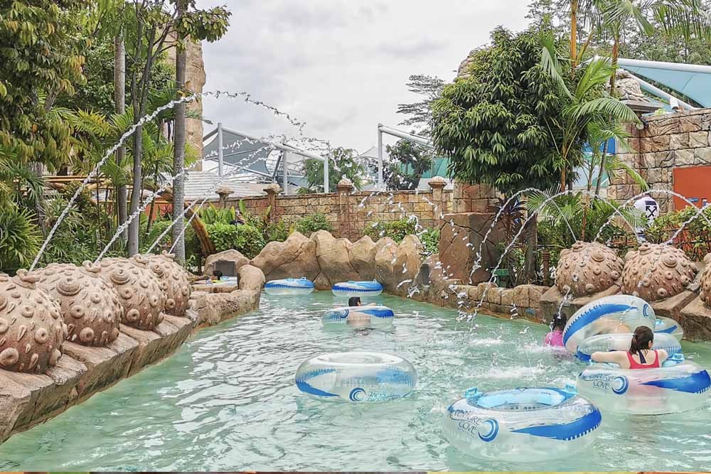 Adventure Cove Waterpark Tickets - Singapore Water Park - JTR Holidays