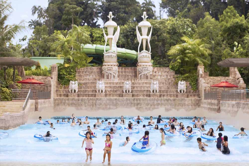 Adventure Cove Waterpark - Image 7 of 8