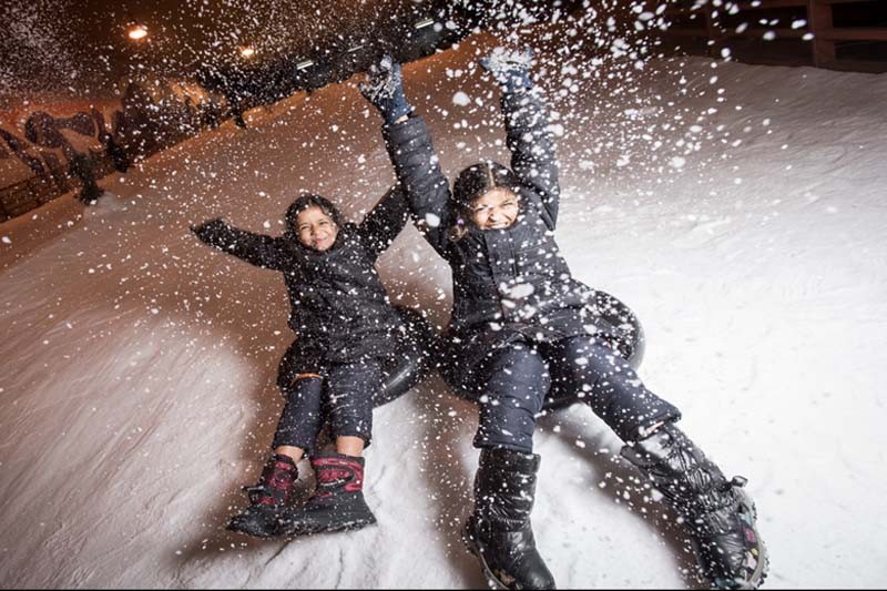 Snow City Singapore - Snow City is Singapore’s first permanent indoor snow centre. A family-centric attraction centre, Snow City receives an average patronage of some 250,000 visitors from around the world. Launched in June 2000 and revamped in 2007, the Snow City is owned and managed by Snow Venture Pte Ltd, a subsidiary of Science Centre Holdings Pte Ltd. It has a three-storey high and 60-metres long snow slope for visitors to snow tube. Snow City Singapore - Image 2 of 5