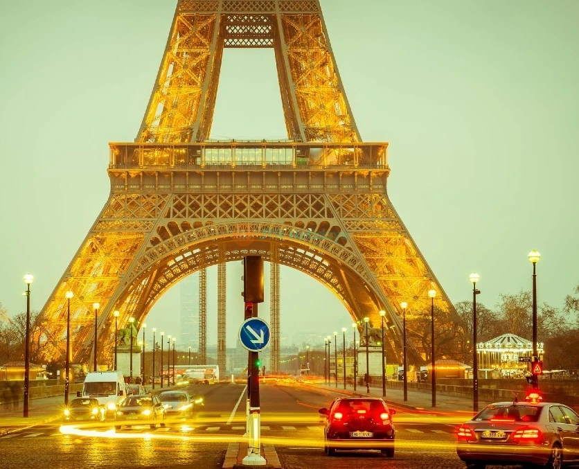 Eiffel Tower Tickets Paris – Skip the Line, Summit Access & Guided Tours - JTR Holidays - Image 2 of 5