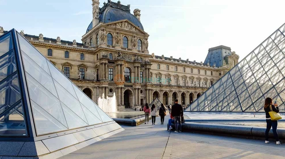 Louvre Museum Paris - Book Louvre Museum Tickets Online - JTR Holidays