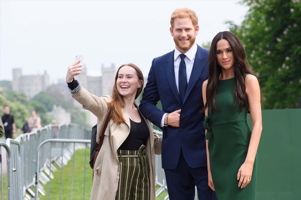Madame Tussauds Londres - Entra en el centro de atención aceptando tu invitación exclusiva a Madame Tussauds Londres, el hogar de la diversión famosa en la capital. Únete a tus celebridades favoritas en la fiesta definitiva de la lista A, desfila en la pasarela con Cara, toma el asiento caliente junto a will.i.am en The Voice Experience, o únete a la Familia Real en el icónico balcón. Madame Tussauds Londres - Imagen 5 de 5