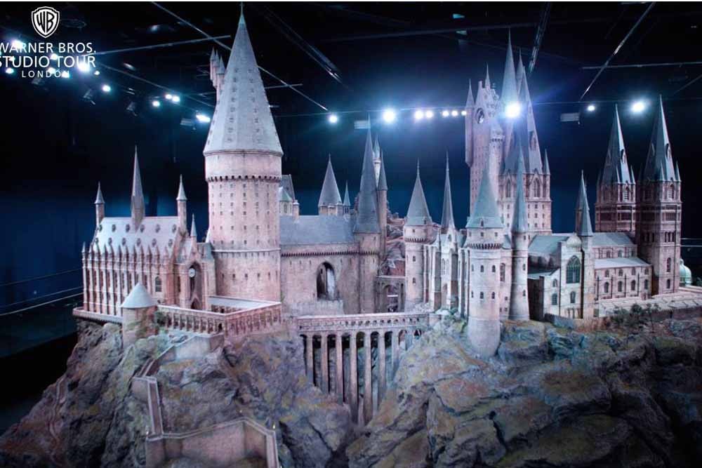Warner Bros. Studio London - Image 1 of 5