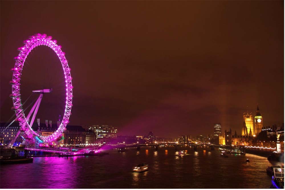 London Eye Ticket - London Eye is the world's tallest cantilevered observation wheel and has come to be one of London's iconic structures and modern symbol of the capital. You can't visit London without getting a view of the city from above. London Eye Ticket - Image 1 of 5