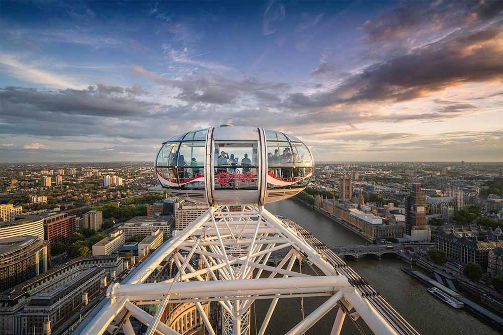 Entrada para el London Eye - El London Eye es la noria de observación en voladizo más alta del mundo y se ha convertido en una de las estructuras icónicas de Londres y símbolo moderno de la capital. No puedes visitar Londres sin obtener una vista de la ciudad desde arriba. Entrada para el London Eye - Imagen 5 de 5
