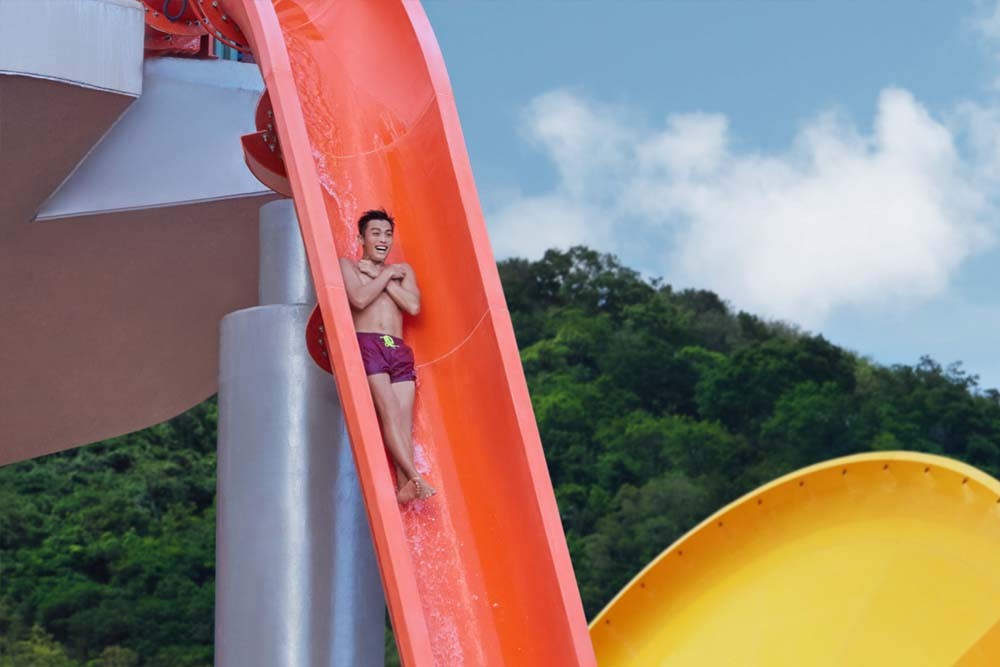 Water World At Ocean Park Hong Kong - Dive into a world of aquatic adventure and fun at Water World, the ultimate water-themed attraction at Ocean Park Hong Kong. Get ready to make a splash and create unforgettable memories in this exciting oasis of water slides, wave pools, and thrilling water-based attractions. Water World At Ocean Park Hong Kong - Image 4 of 5